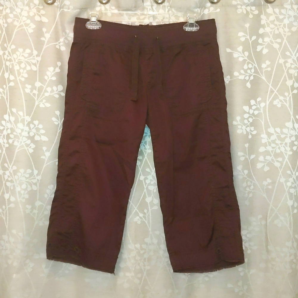 Cargo-Style Capris